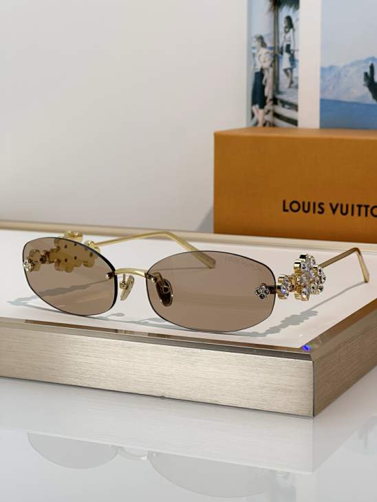 Picture of Louis Vuitton Sunglasses _SKUfw81854382fw